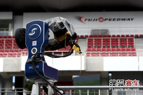 圖文:f1日本大獎賽賽前 高速攝像機