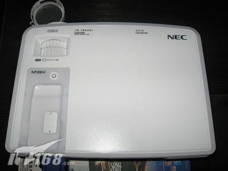 NEC NP100+