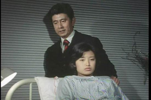 宇津井健戏里的“女儿”和戏外的妻子同样患者白血病