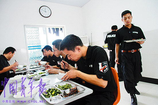 特警食堂图片