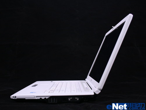 ʿͨLifeBook A1110ʼǱ