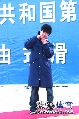 李科滑雪图片