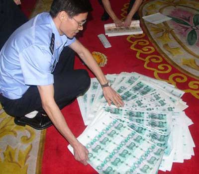 台湾侦破亿元人民币假钞工厂 假钞用海路到大陆