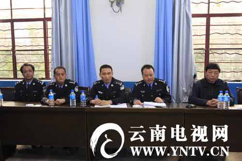 “躲猫猫”调查团听取晋宁县公安局情况说明