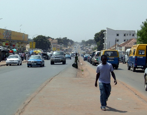 时事快报   这是3月3日拍摄的几内亚比绍首都比绍11·14大街的街景