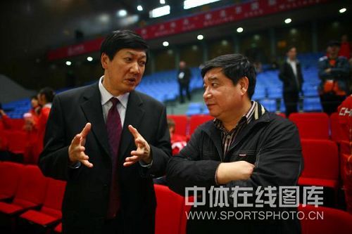 图文：世界杯中国站朱启南获亚军 王义夫在场外
