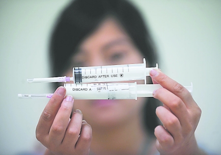 女医生与杰克逊注射同种麻醉药 压力大患抑郁症