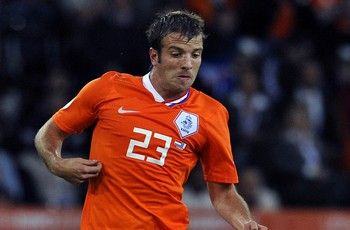 荷兰十年最佳阵容:罗本媲美奥维马斯 范尼冲锋