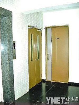 女记者位于东三环住宅小区的房间住所
