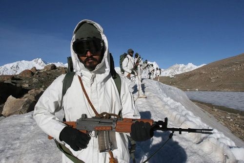 英媒印度将向中国藏南地区增兵近6万组图