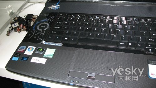 2万元奢华极限 Acer蓝光旗舰Aspire8930G