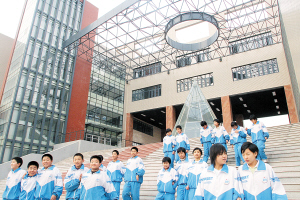 综合 天津日报 为了进一步改善全市义务教育学校的办学条件,切实办好