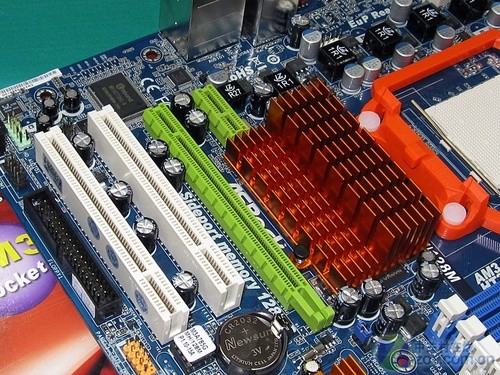 DDR2300Ԫ ڴ滻ɶֵ 