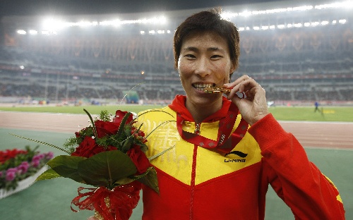 女子400米栏冠军黄潇潇:这个晚上不止属于刘翔