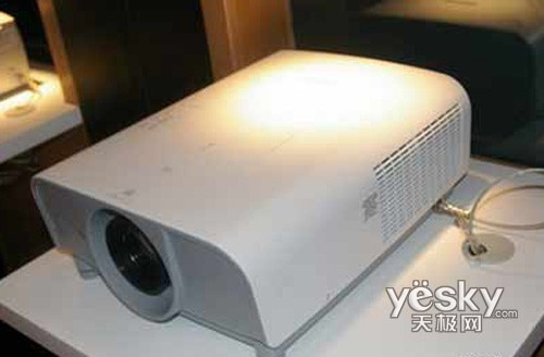 三洋PLC-XT3500C投影机
