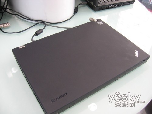 ThinkPad T400-2767-MG1