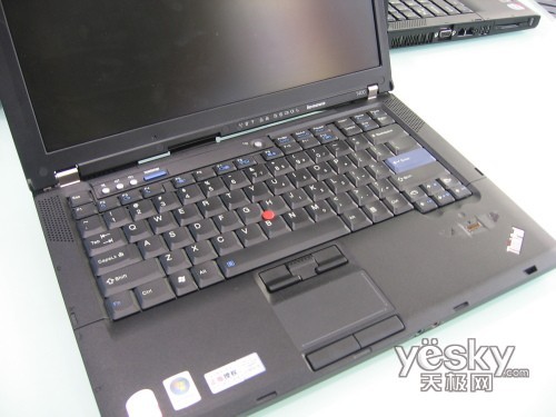 ThinkPad T400-2767-MG1