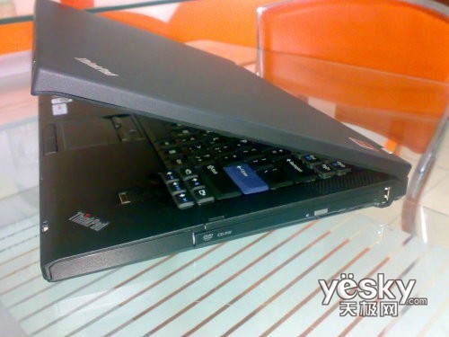 ThinkPad T400-2767-MG1