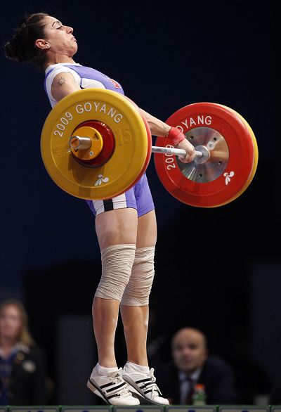图文世锦赛女子63公斤级西姆塞克在抓举比赛