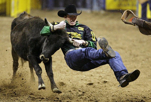 12月3日,全美职业骑牛大赛总决赛在拉斯维加斯举行