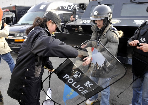 北京市公安局巡特警总队举办警营开放日活动