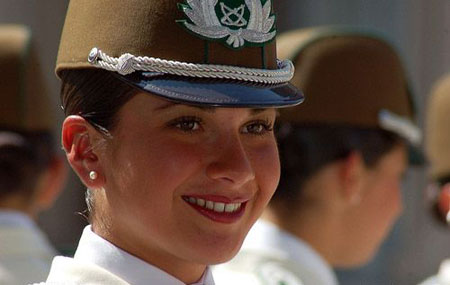 智利女兵图片
