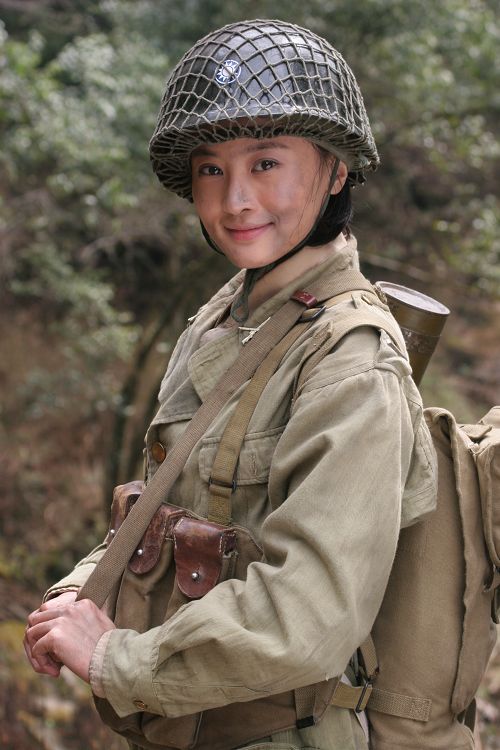 吴晓敏,宋运成等主演的电视剧《滇西1944》正在央八热播,年轻靓丽的吴