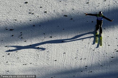 跳台滑雪飞跃图片