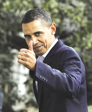 2月28日,奥巴马返回白宫,当被问及他的健康如何时,他竖起了大拇指