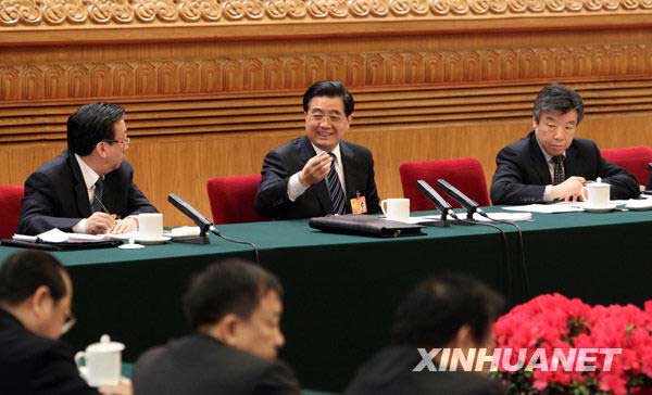 3月10日，中共中央总书记、国家主席、中央军委主席胡锦涛参加十一届全国人大三次会议河南代表团的审议。新华社记者马占成摄