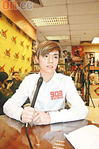 张敬轩07年举行演唱会，从培昆的公司曾负责制作纪念品，他还高度评价陈志云是良师益友。