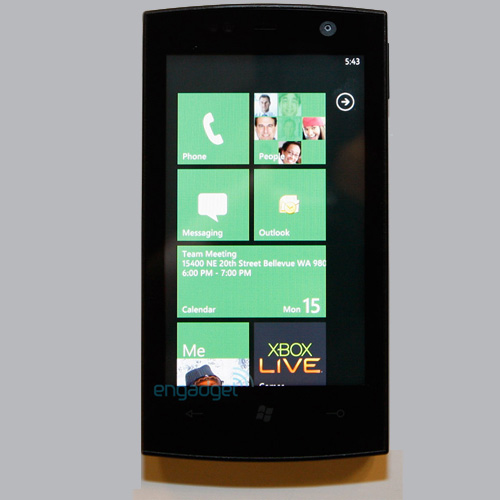 微软展示首批Windows Phone 7手机 