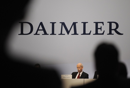 10戴姆勒被控行贿消息[提要] 德国车商戴姆勒本周二被美国司法部指控