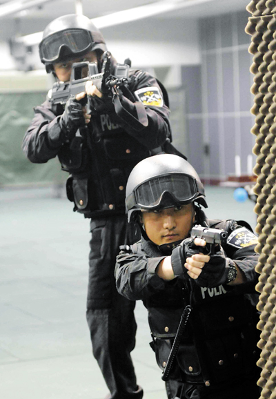 北京处置劫持女童案特警亮相:五秒内须抠扳机