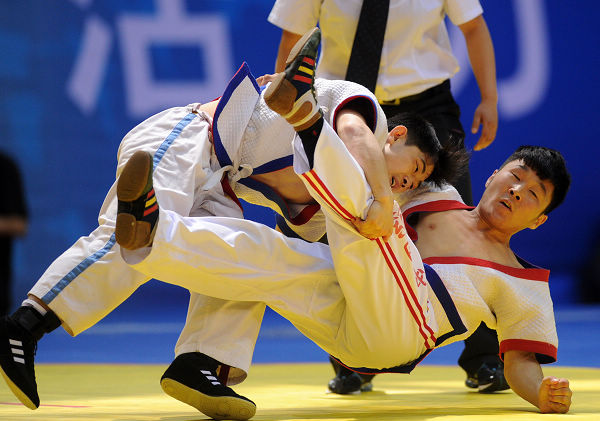中国摔跤训练10图片