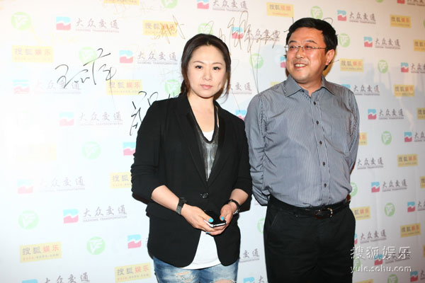 图:上海电视节观众票选颁奖—蔡艺侬与吴毅
