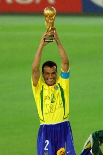 7月1日,2002年巴西世界杯冠军队队长卡福在接受《环球体育》采访时