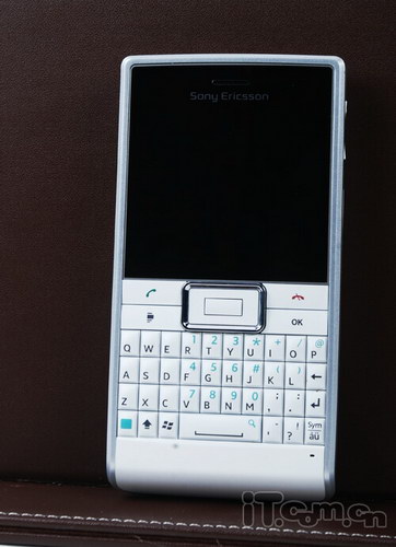 SonyEricsson-M1i-05m