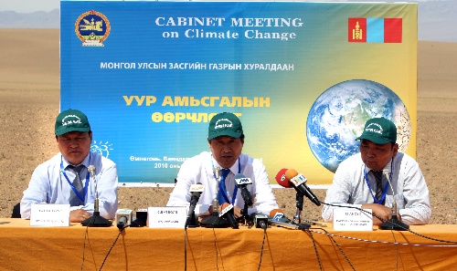 蒙古国在南戈壁省沙漠深处召开气候变化会议