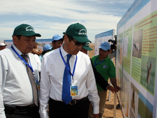 蒙古国在南戈壁省沙漠深处召开气候变化会议