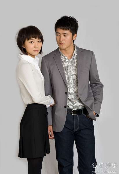 王珞丹和尚于博在剧中分别饰演的是杜拉拉和其前男友李鸿明