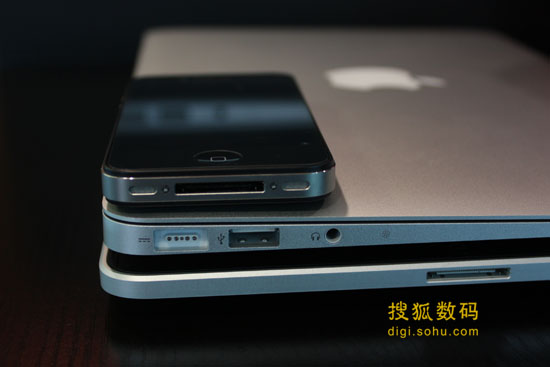 MacBook AirԱiPhone 4iPad