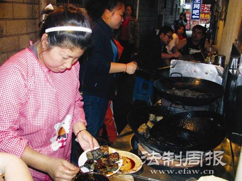 長沙黑作坊用腐肉為臭豆腐增臭 日銷量20萬(圖)