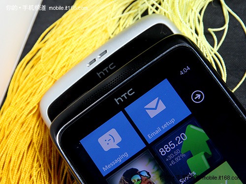 ȸPk΢ HTC Desire vs HTC Trophy