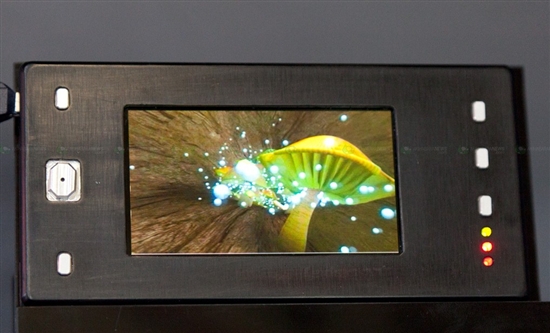 LGչʾ3D OLED+2.6mm