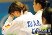 图文：女子重剑决赛中国负于日本 赛后黯然神伤