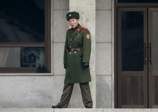 朝鲜作训服图片