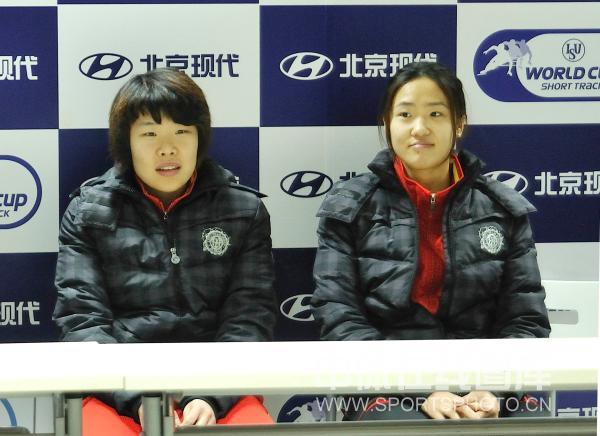 图文:短道速滑世界杯上海站 周洋和刘秋宏