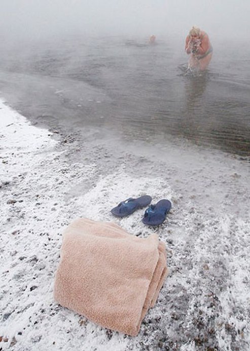 俄罗斯冬泳图片