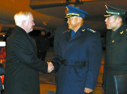 美国国防部长罗伯特·盖茨9日晚抵达北京,中国人民解放军副总参谋长